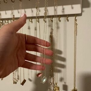 Kendra Scott Elisa Gold Pendant Necklace in Light Blue Illusion